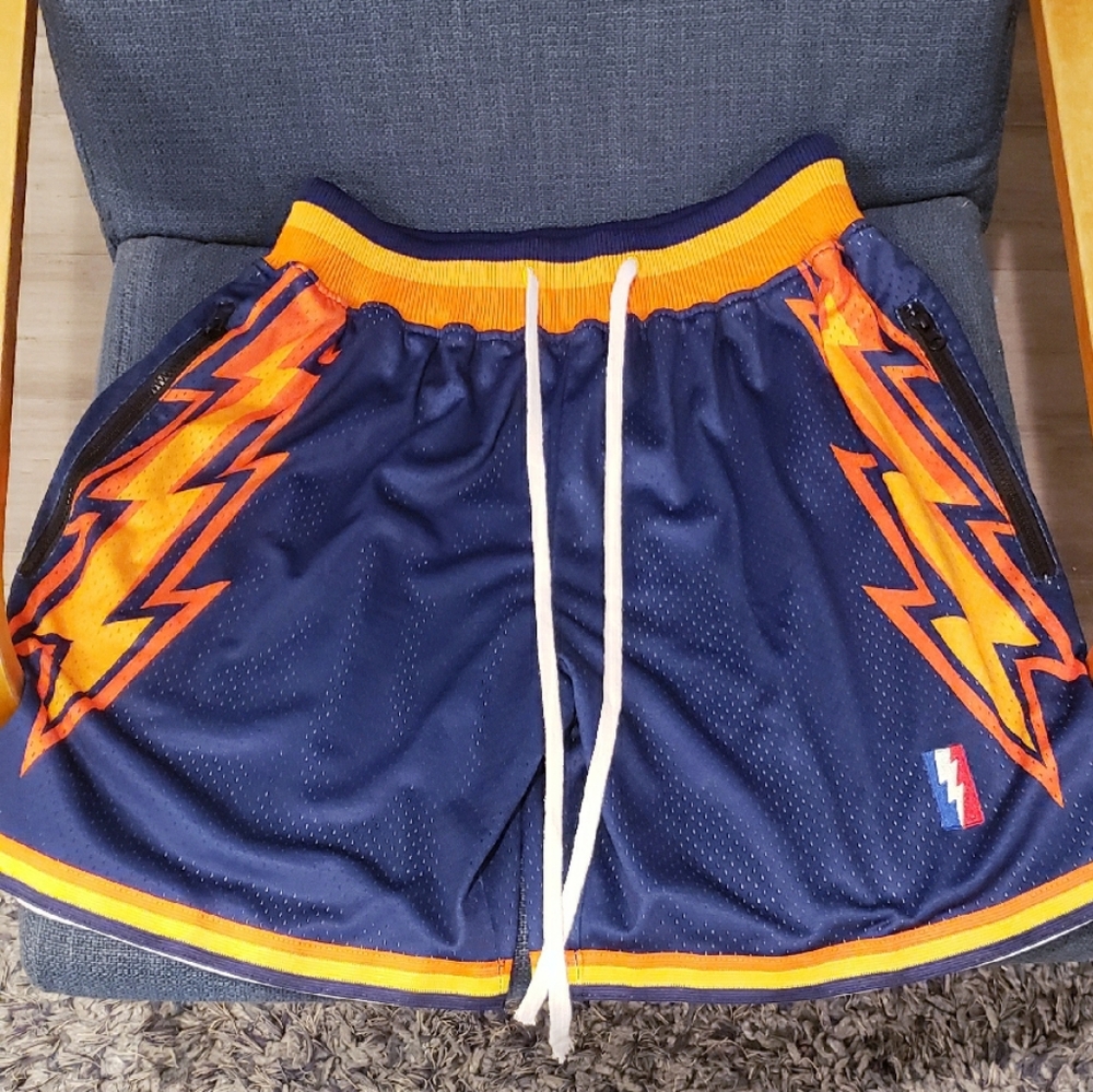 Trillest (Collect + Select) x Golden State Warriors Shorts size M men